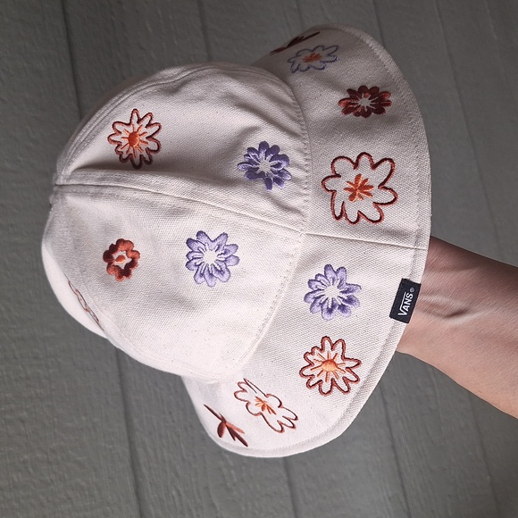 Vans summer blooms embroidered bucket hat size L/XL - Picture 3 of 10